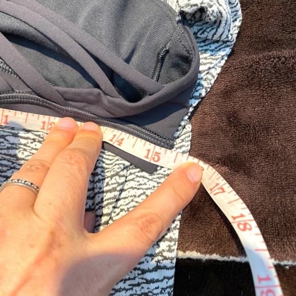 LULULEMON ATHLETICA Knot Your Typical Tank - Picture 12 of 15